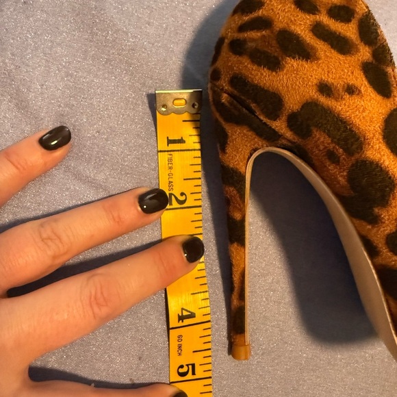 Elizabet Lang Brown and Black Stiletto Heels with Leopard Print - Picture 4 of 6